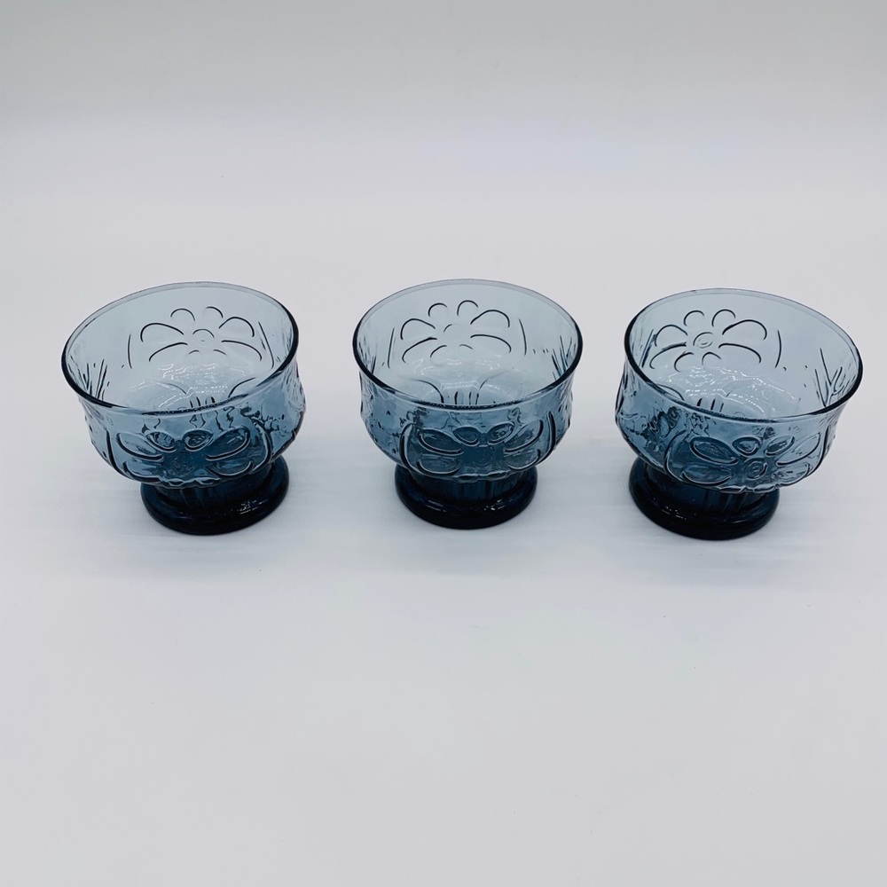 Vintage blue footed goblets with design
